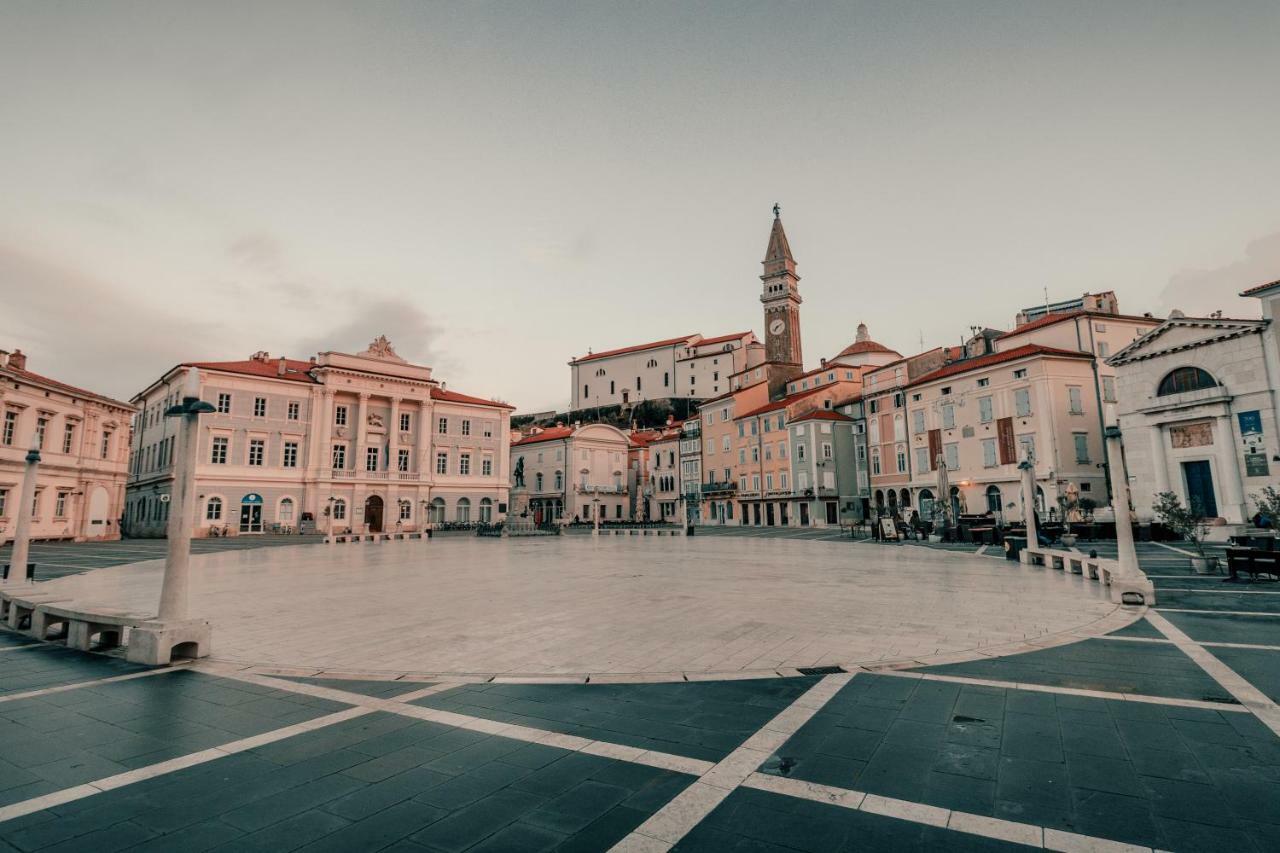 Apartma Remi Pirano Esterno foto